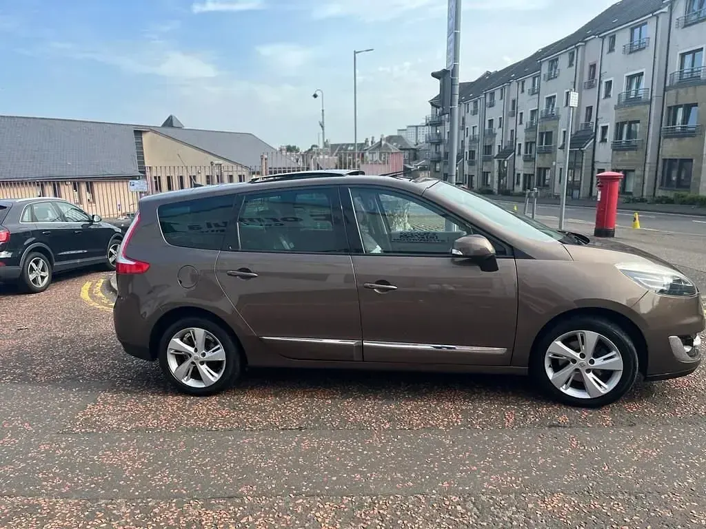 Used Renault Grand Scénic III Dynamique 110 HP (80 kW) 2012 Bronze MPV