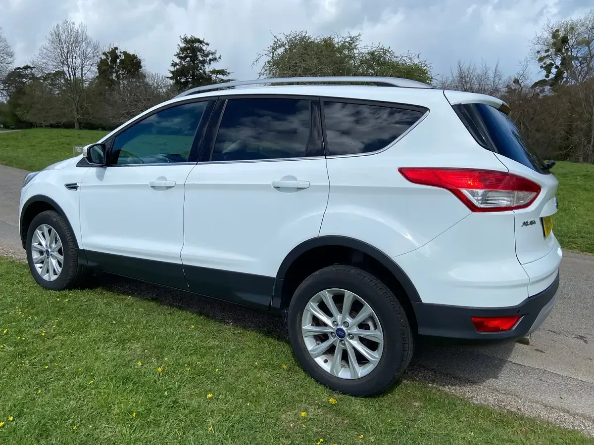 Used Ford Kuga Titanium 150 HP (110 kW) 2015 White SUV