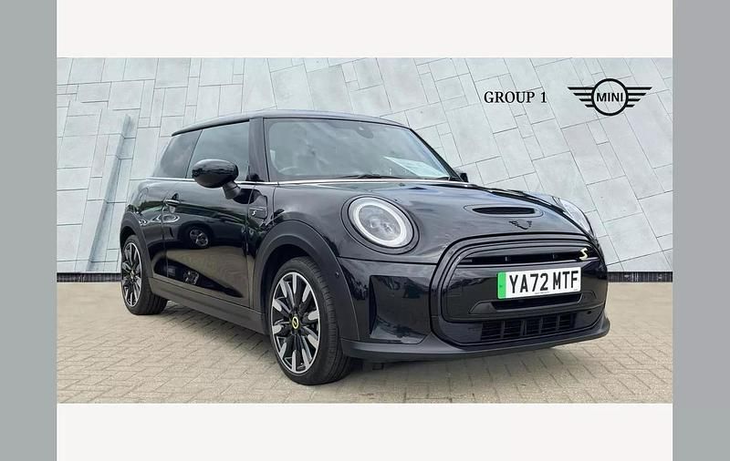 Midnight black ii Used 2023 Mini Cooper S Level 3 Hatchback | £17,390 (Fair price) - Image 1/4