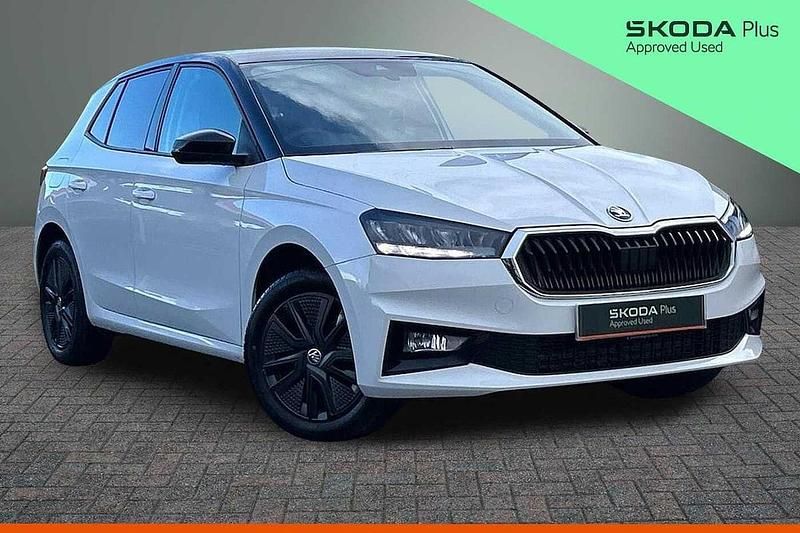 Used Skoda 110 R Colour Edition 81 HP (59 kW) 2022 Candy white black magic pearl effect Hatchback