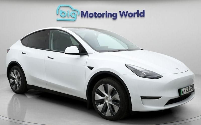 Used 2025 Tesla Model Y Long Range AWD SUV | £27,700 (Good price) - Image 1/4