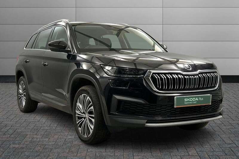 Black Used 2024 Skoda Kodiaq SE L Executive SUV | £32,250 (Good price) - Image 1/4
