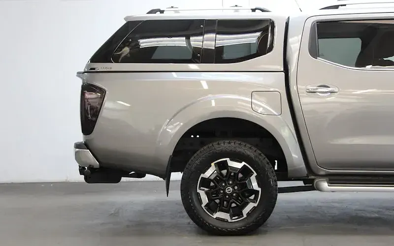 Used Nissan Navara Tekna 190 HP (139 kW) 2020 Grey Pickup