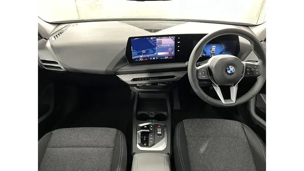Used BMW 120 Sport Line 168 HP (123 kW) 2025 Green Hatchback