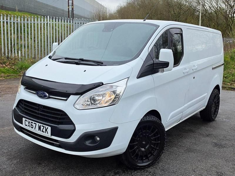 Used Ford Transit Custom Limited 130 HP (95 kW) 2017 White Van