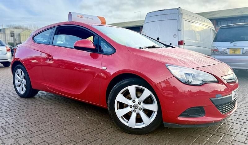 Second-hand Vauxhall Astra GTC Sport 140 CP (102 kW) 2015 Roșu Coupe