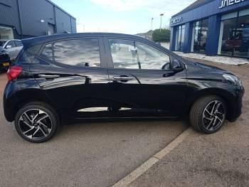 New Hyundai i10 Premium 79 HP (58 kW) 2026 Pearl  phantom black Hatchback