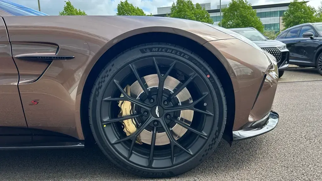 New Aston Martin Vantage 2026 Coupe