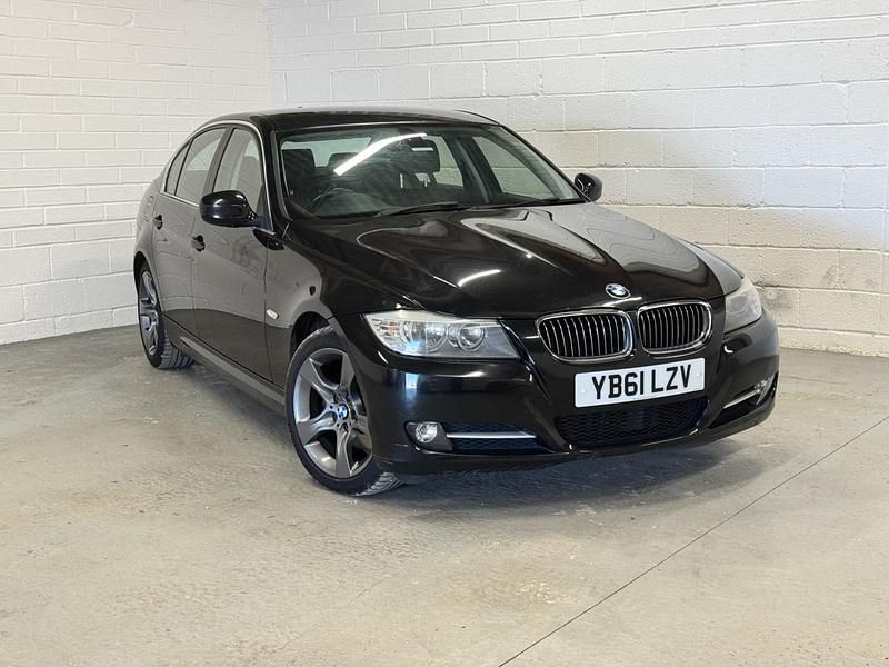 Begagnad BMW 320 Exclusive 2012 Svart Sedan