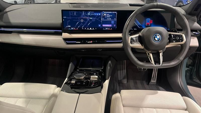 Used BMW 530e M Sport 295 HP (216 kW) 2024 Green Estate