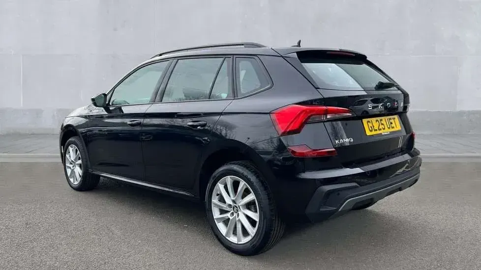 Usado Skoda Kamiq SE 95 HP (69 kW) 2025 Preto SUV