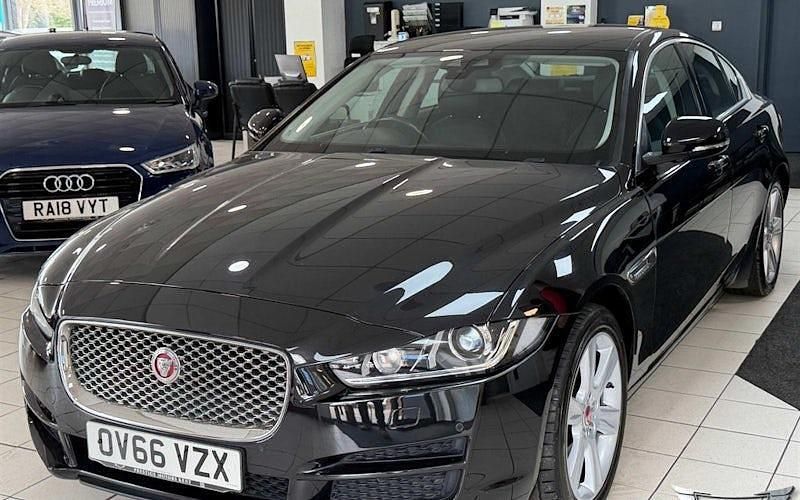 Usado Jaguar XE Portfolio 179 HP (131 kW) 2019 Sedan