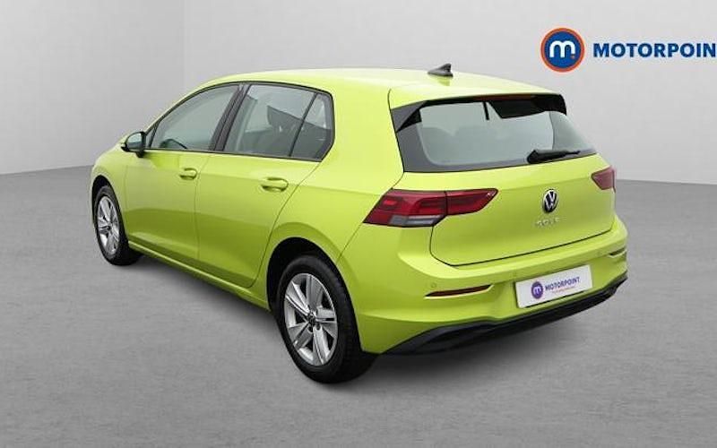 Used VW Golf VIII Life 116 HP (85 kW) 2023 Yellow Hatchback