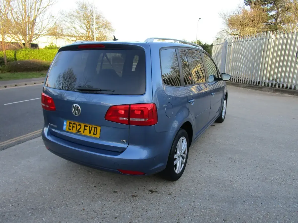 Used VW Touran SE 105 HP (77 kW) 2012 Blue MPV