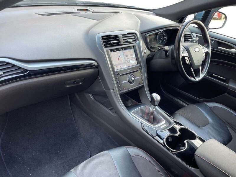 Image 2/4