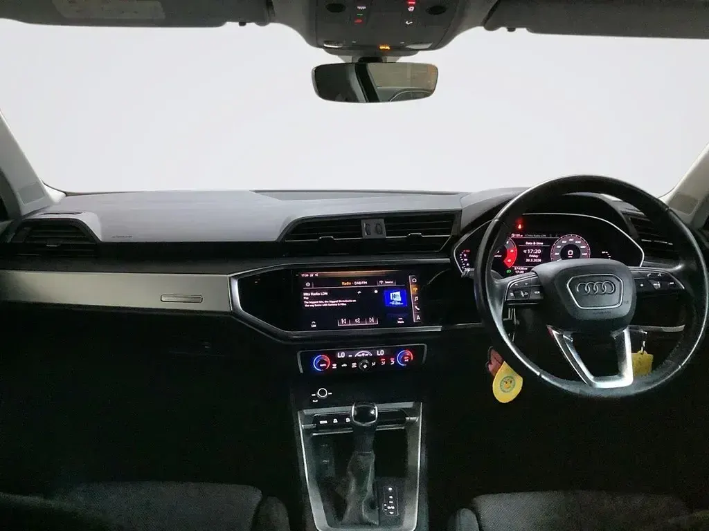 Używany Audi Q3 Sport 150 KM (110 kW) 2019 Czarny SUV