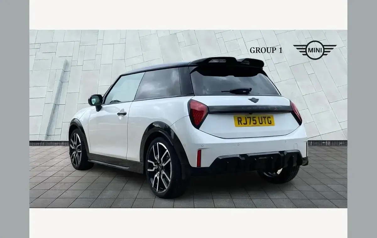New Mini Cooper Sport 150 kW (204 HP) 2025 White Hatchback