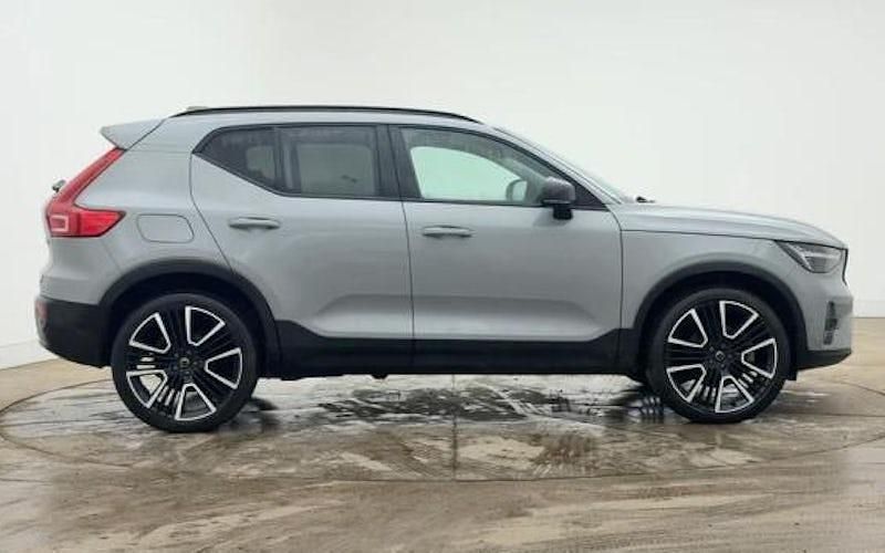 Used Volvo XC40 Ultra 197 HP (144 kW) 2025 SUV