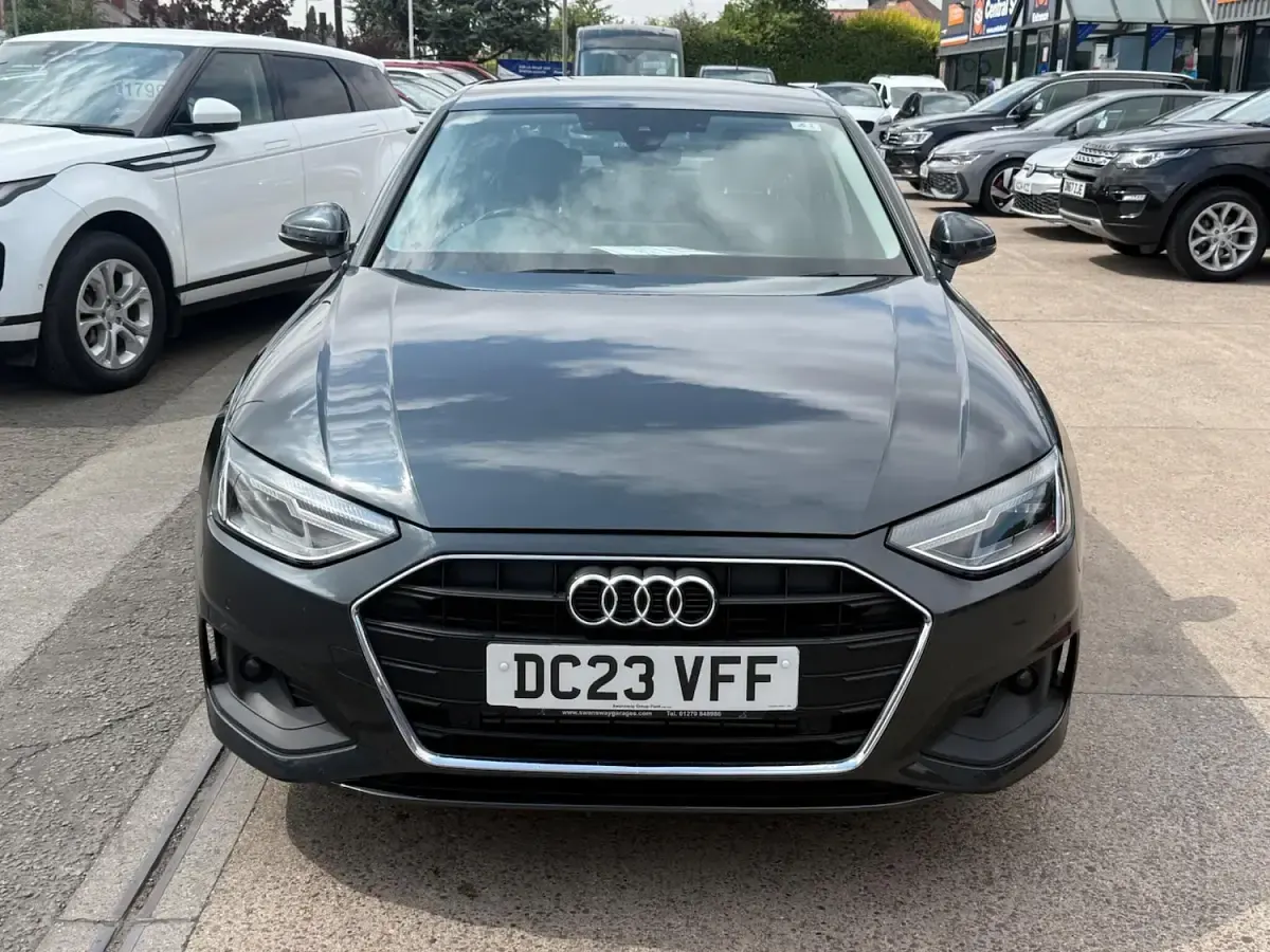 Used Audi A4 Comfort 150 HP (110 kW) 2023 Grey Sedan