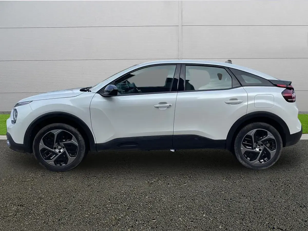 Used Citroën C4 PureTech 2023 White SUV