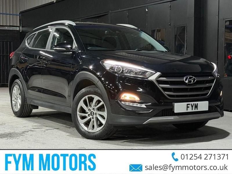 Black Used 2017 Hyundai Tucson SE SUV | £7,295 (Fair price) - Image 1/3