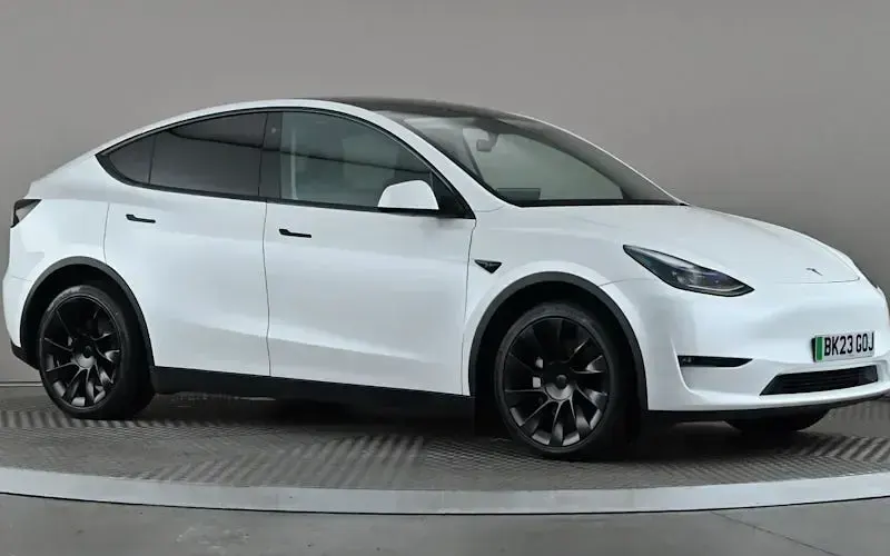 Used Tesla Model Y Long Range AWD 286 kW (389 HP) 2025 SUV