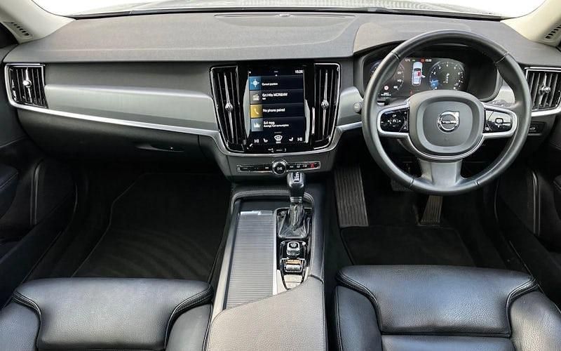 Usado Volvo V90 Momentum 254 HP (186 kW) 2020 Prateado Carrinha