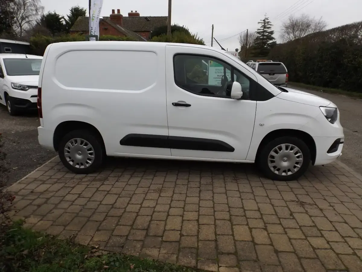 Used Vauxhall Combo Sportive 2021 White MPV