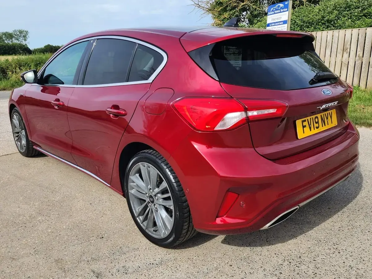 Used Ford Focus Vignale 125 HP (91 kW) 2019 Red Hatchback