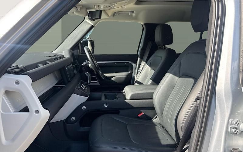 Usado Land Rover Defender SE 300 HP (220 kW) 2023 SUV
