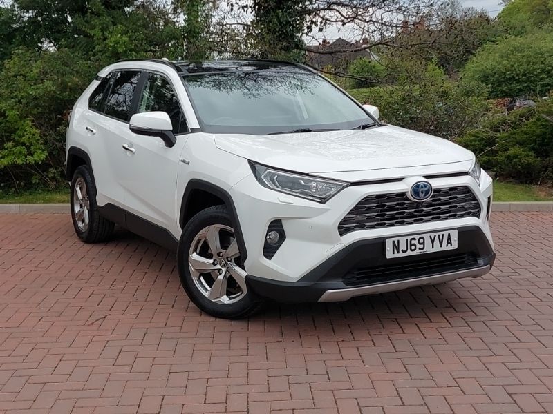 White Used 2019 Toyota RAV4 Hybrid SUV | £22,998 (A bit pricey) - Image 1/4