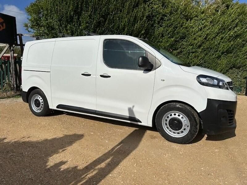White Used 2022 Vauxhall Vivaro Van | £11,450 (Good price) - Image 1/3