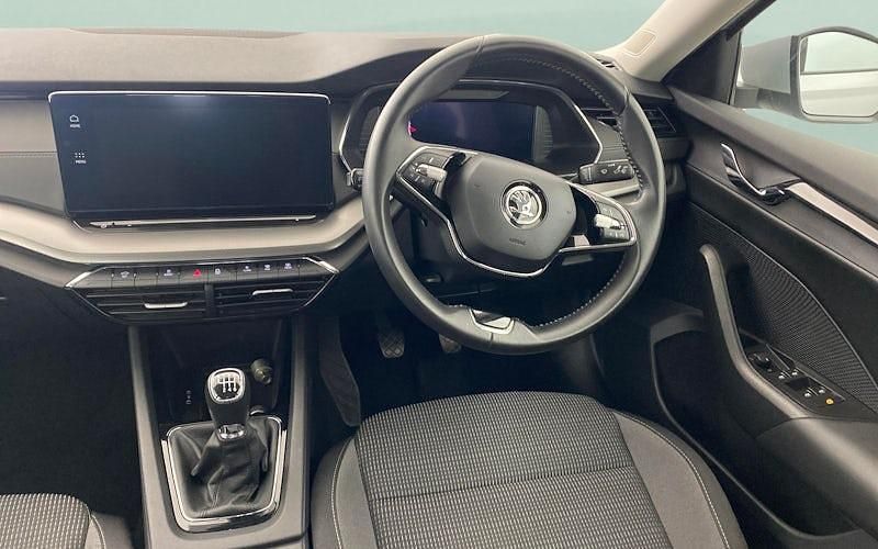 Silver Used 2021 Skoda Octavia SE Technology Hatchback | £11,955 (Fair price) - Image 1/2