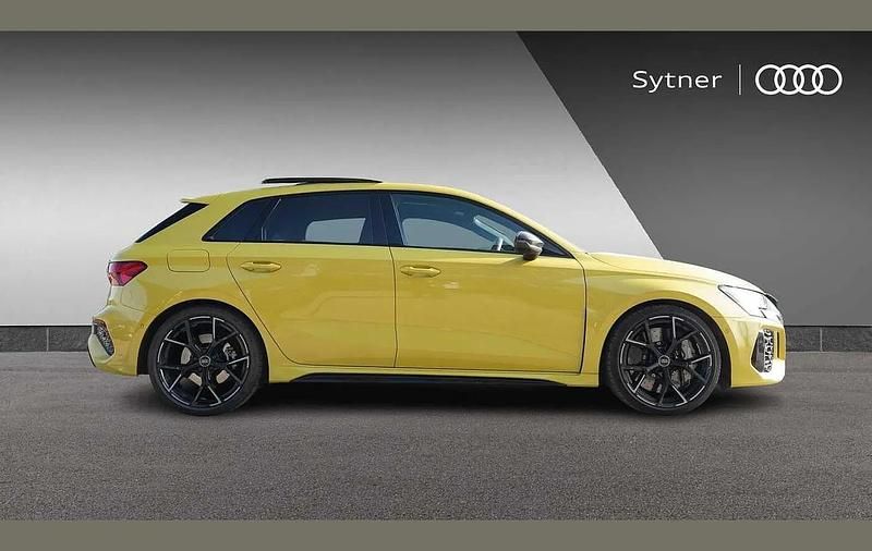 Used Audi RS3 Comfort 400 HP (294 kW) 2023 Yellow Sedan