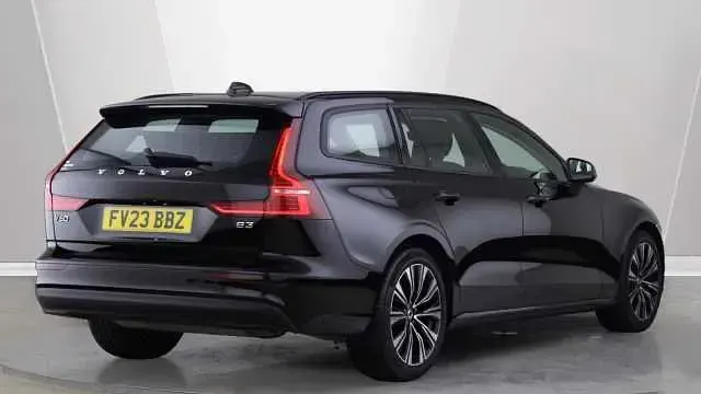 Used Volvo V60 Core 163 HP (119 kW) 2023 Estate