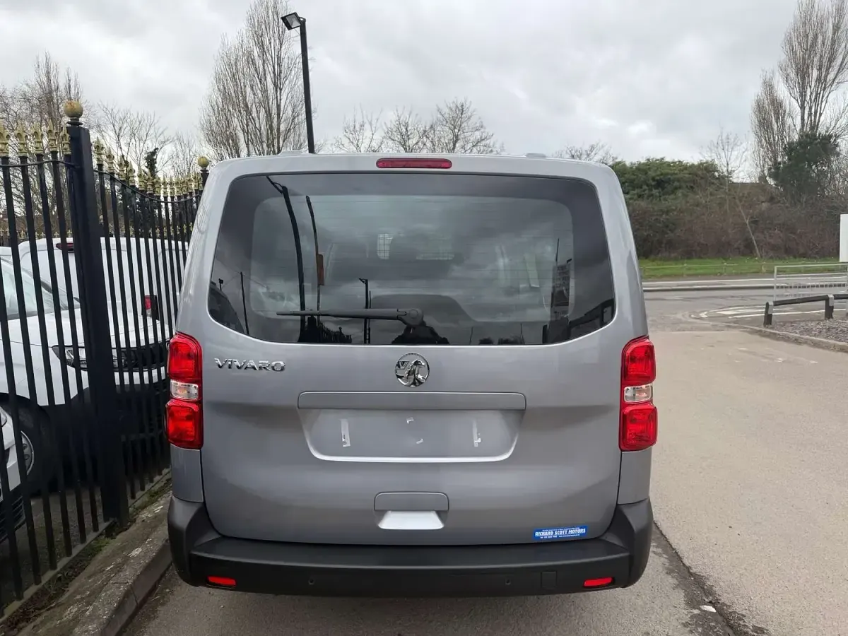New Vauxhall Vivaro S 145 HP (106 kW) 2025 Silver MPV