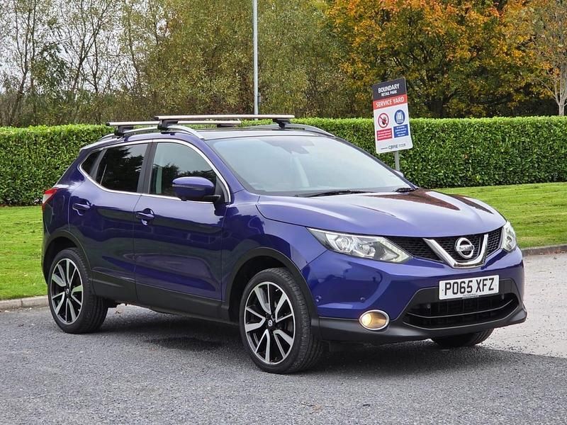 Blue Used 2015 Nissan Qashqai Tekna SUV | £6,645 (Fair price) - Image 1/4