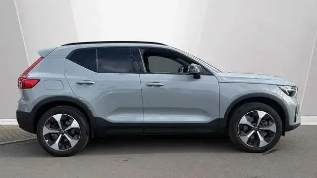 Used Volvo XC40 Plus 194 HP (142 kW) 2025 SUV