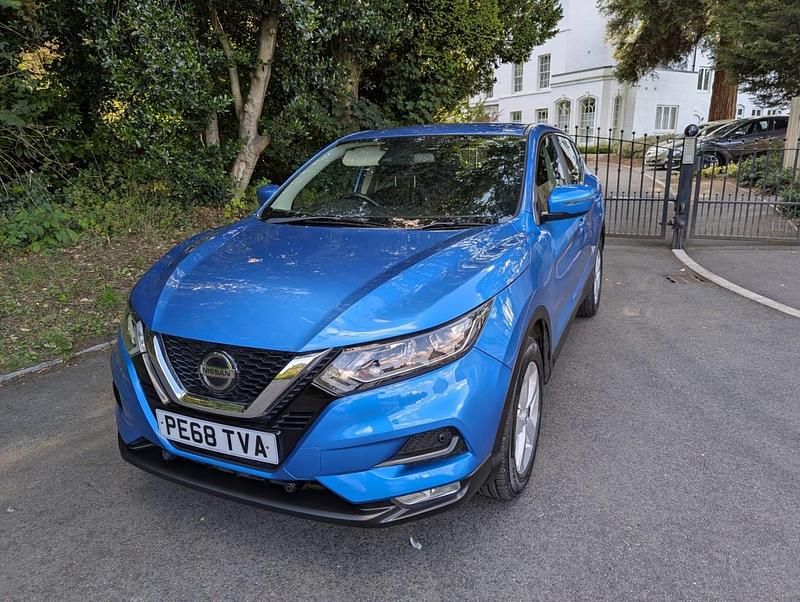 Used Nissan Qashqai Acenta Premium 115 HP (84 kW) 2018 Blue SUV