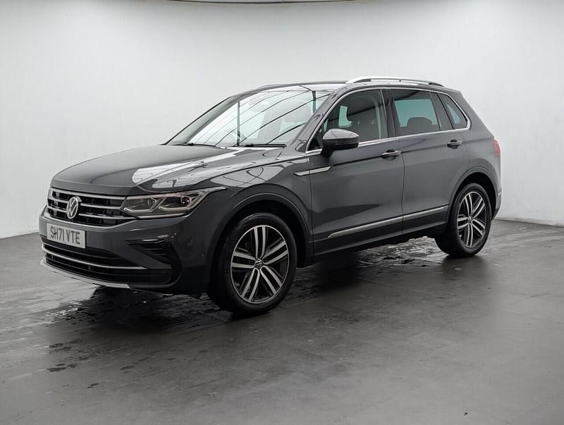 Used VW Tiguan Elegance 150 HP (110 kW) 2022 Grey SUV