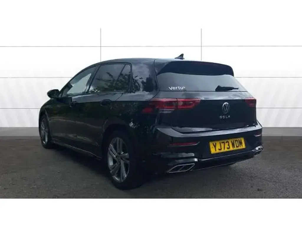 Used VW Golf VIII R-line 150 HP (110 kW) 2024 Hatchback