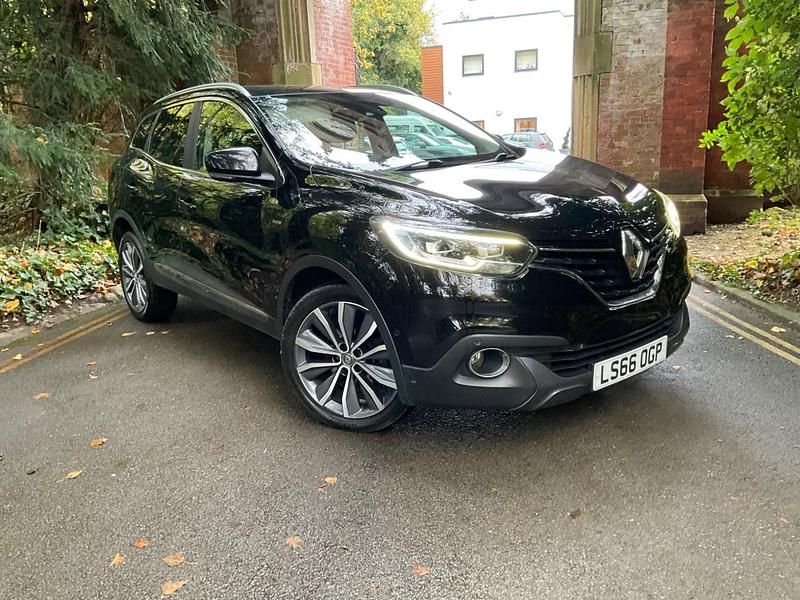 Black Used 2016 Renault Kadjar Signature S SUV | £6,532 (A bit pricey) - Image 1/4