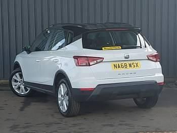 Used Seat Arona SE Technology 95 HP (69 kW) 2018 White SUV