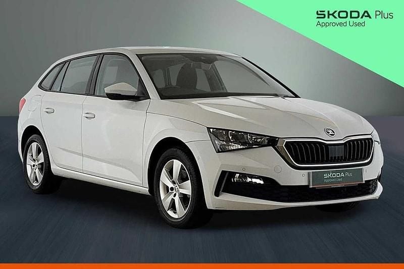 Used Skoda Scala SE 150 HP (110 kW) 2019 Moon white metallic Hatchback