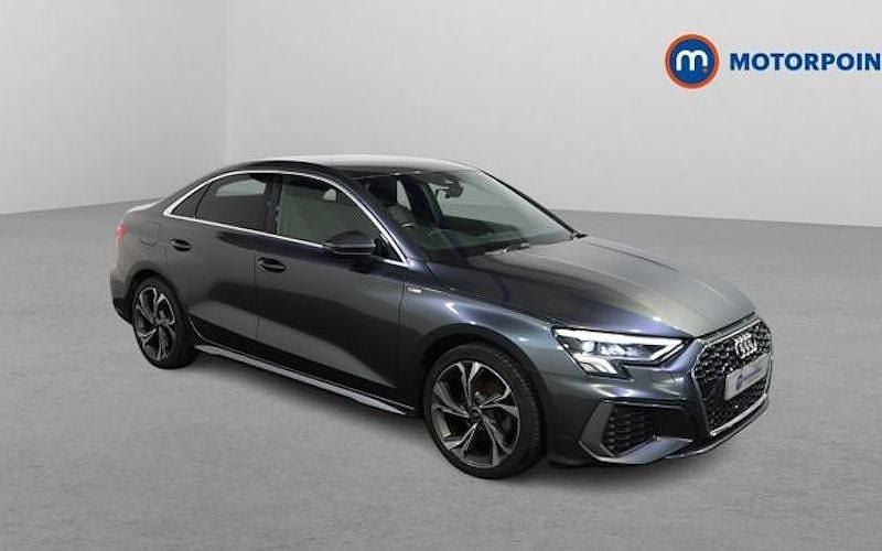 Usado Audi A3 S-Line 110 HP (80 kW) 2024 Sedan