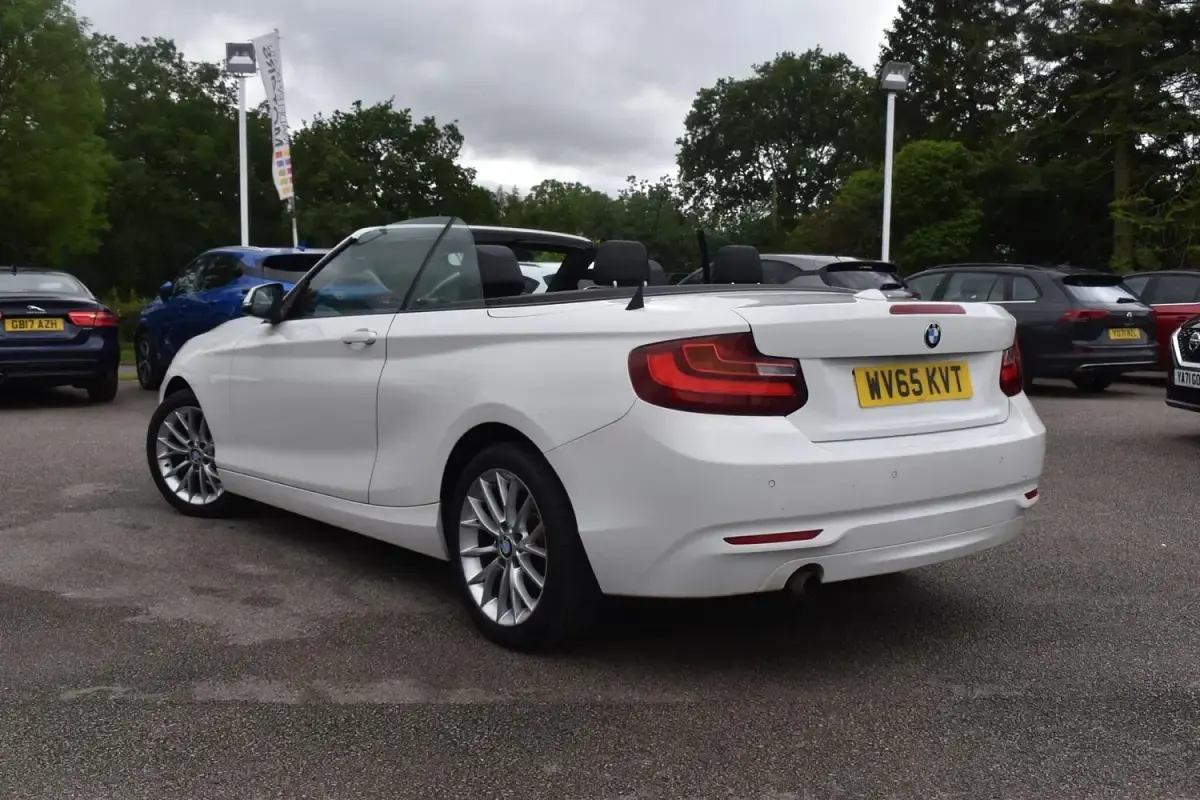 Used BMW 218 Comfort Edition 2015 White Cabriolet
