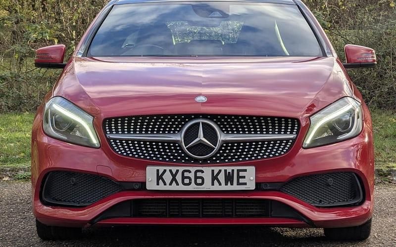 Used Mercedes A180 AMG Line Premium Plus 109 HP (80 kW) 2018 Hatchback