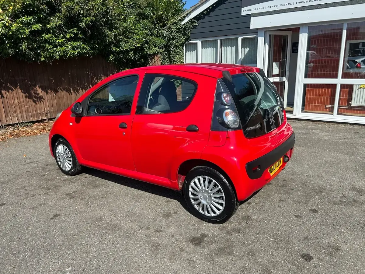 Used Citroën C1 68 HP (50 kW) 2010 Red Hatchback