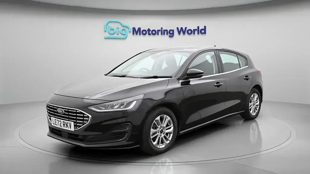Usado Ford Focus Titanium 125 CV (91 kW) 2023 Negro Utilitario