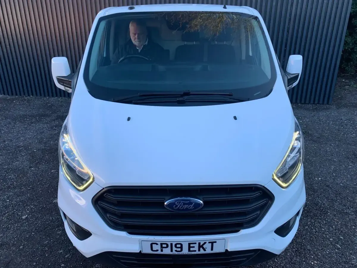 Used Ford Transit Custom Trend 105 HP (77 kW) 2019 White Van